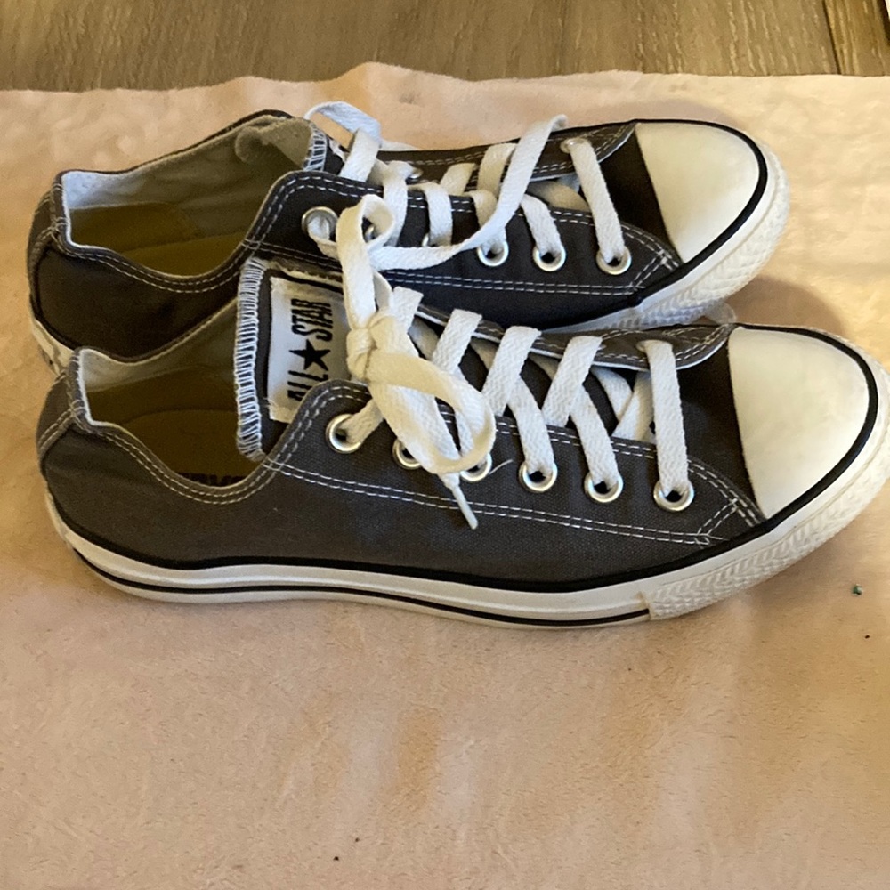 Converse men's and women's shoes in perfect condition